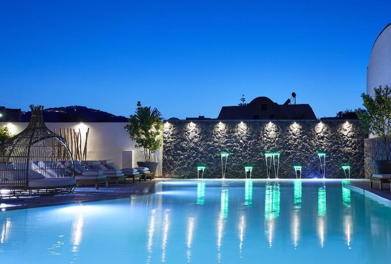 Amara Suites Santorini Kamari  Ngoại thất bức ảnh